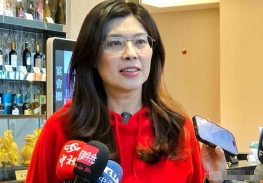 不甩卢秀燕呼吁 郑丽文表示，我说的就是制度。
 
针对台中市长卢秀燕“台中提名民