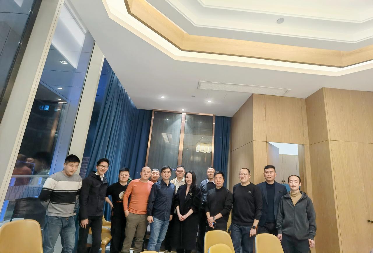 64期干货：市场为什么变得特别差？
结构性来说：钱没有动起来，很多人把钱投到国外