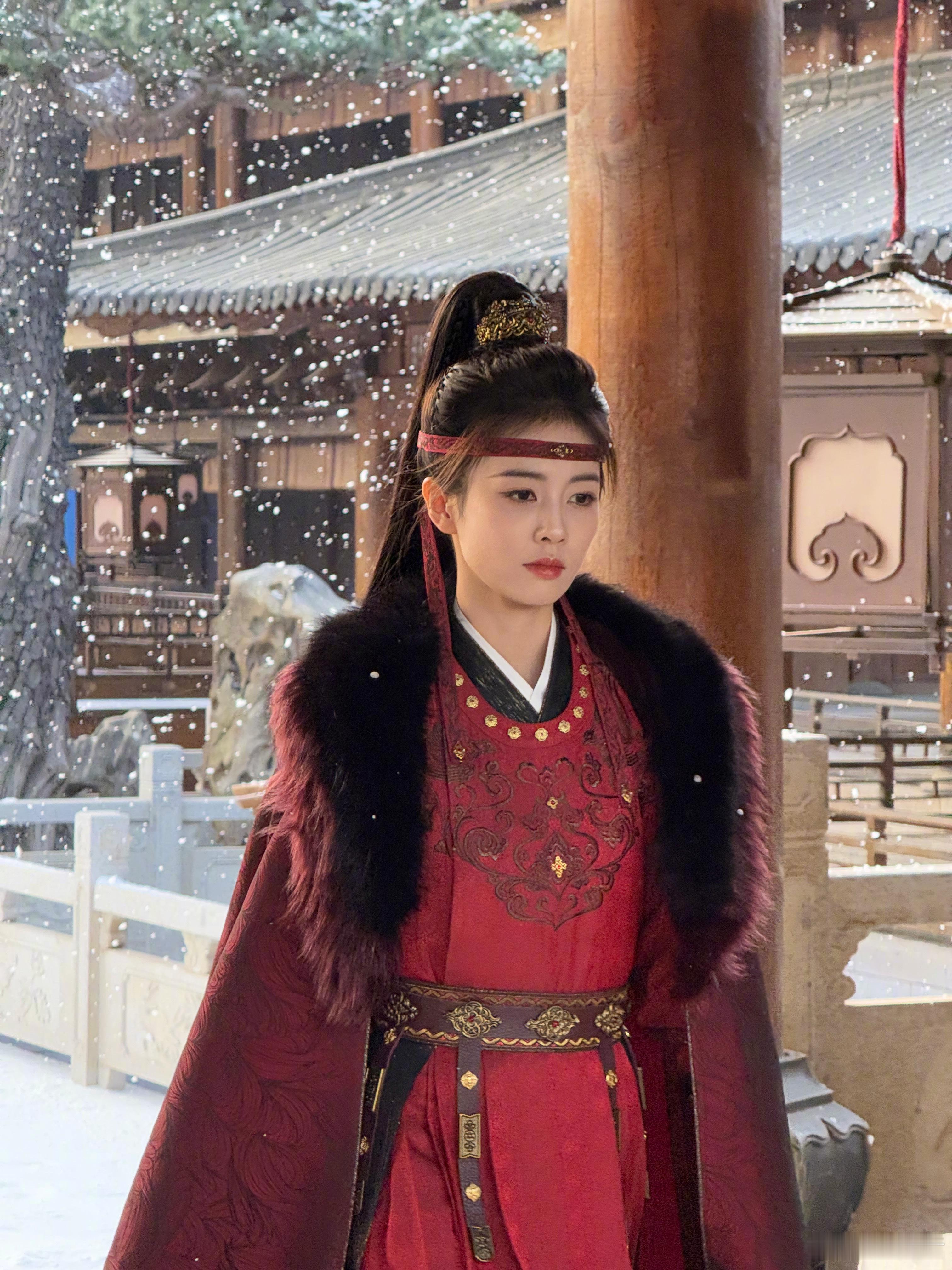 白鹿你知道的这一刻我等了六集 从29集忍到34集，李佩仪终于亲手复仇，这一剑她等