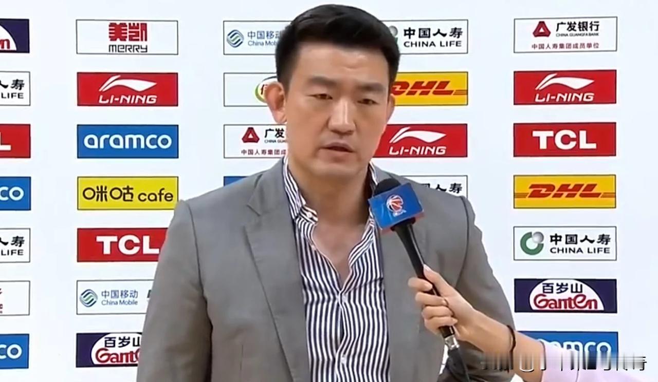 广厦男篮主教练王博谈球队险胜深圳，他表示：目前我们球队伤病比较多，但我很开心的是