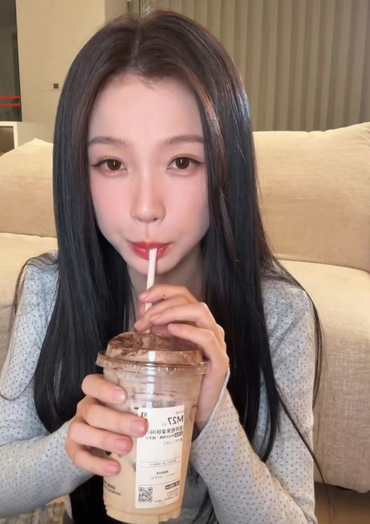 虞书欣衣帽间 沉浸式云逛虞书欣在大家的音乐机直播间的衣帽间！精致又高级，每一处都