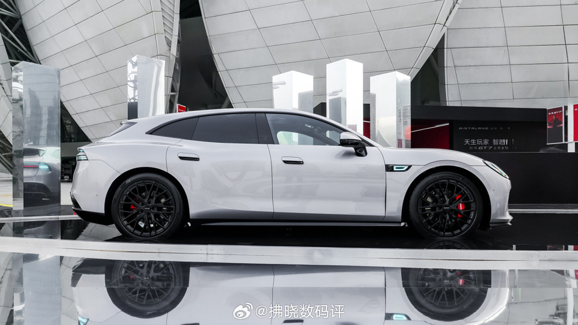 启境GT7首搭华为乾崑ADS5 如今各家核心配置已经卷得差不多了，价格战也已接近