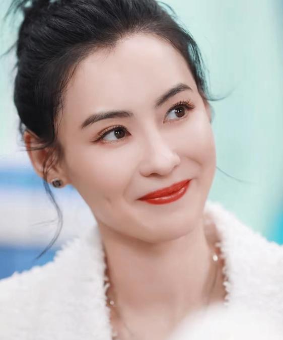 谢贤的话，今天终于应验了。

7月20日，谢霆锋和妹妹谢婷婷发布了讣告，证实父亲