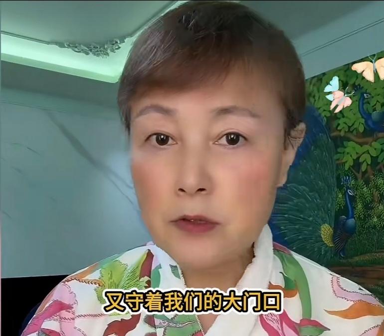 这个史晓燕太能装了，出了几天国，国内的足浴店干嘛的她都不知道了。
也可能她在国外