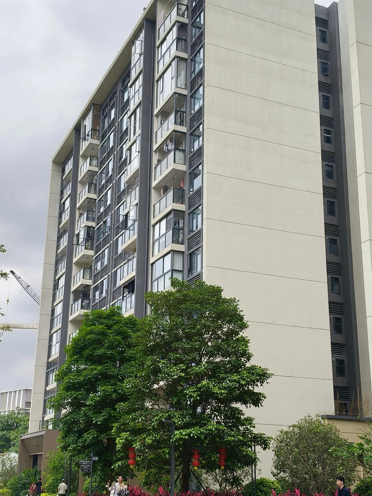 单位房✅
今天去看了天河广氮板块的单位房，作为预算有限的刚需，真的被这个盘的价格