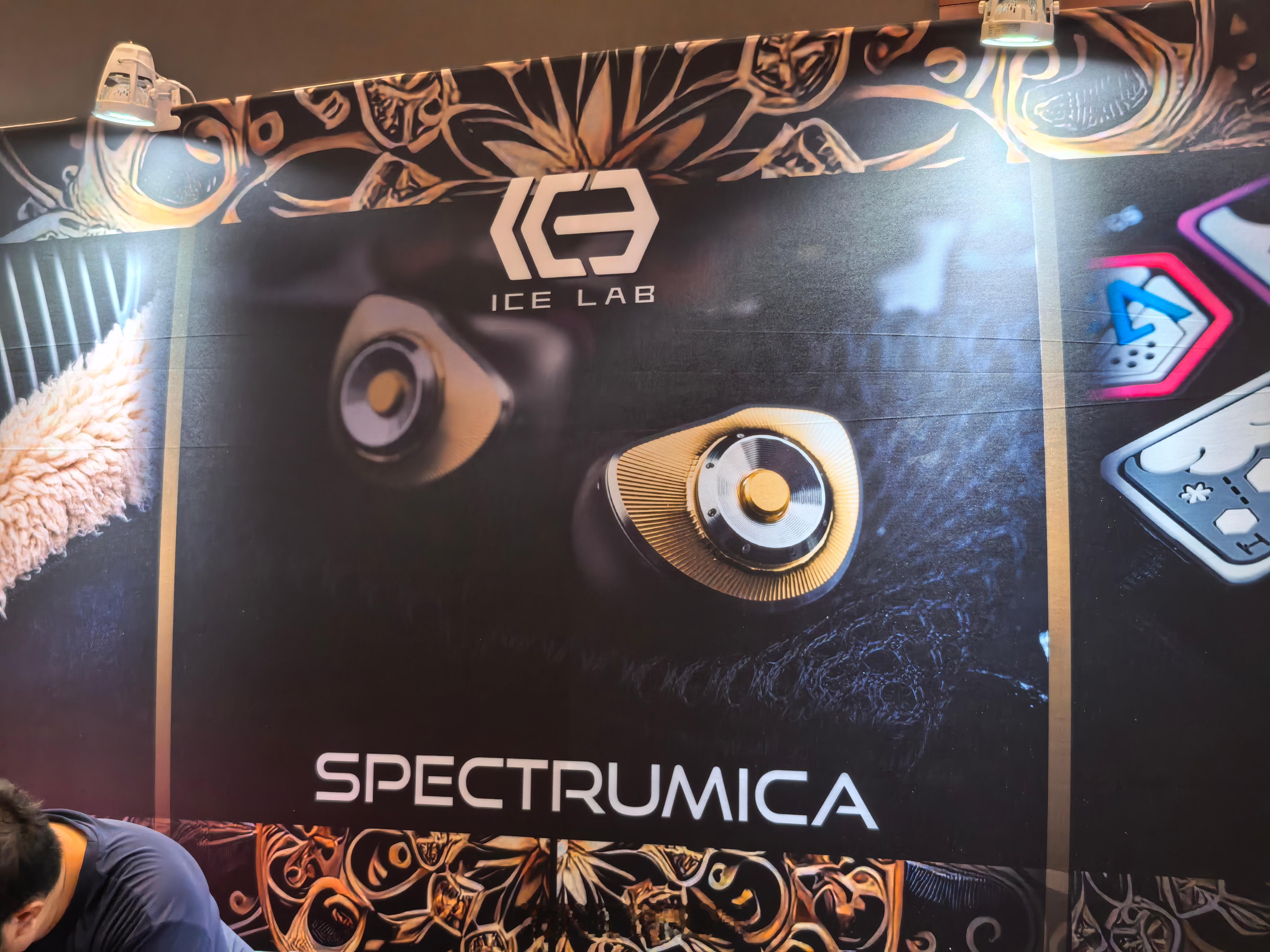 第一次听ICE LAB的旗舰Spectrumica，好难读的名字[允悲]。陶瓷动