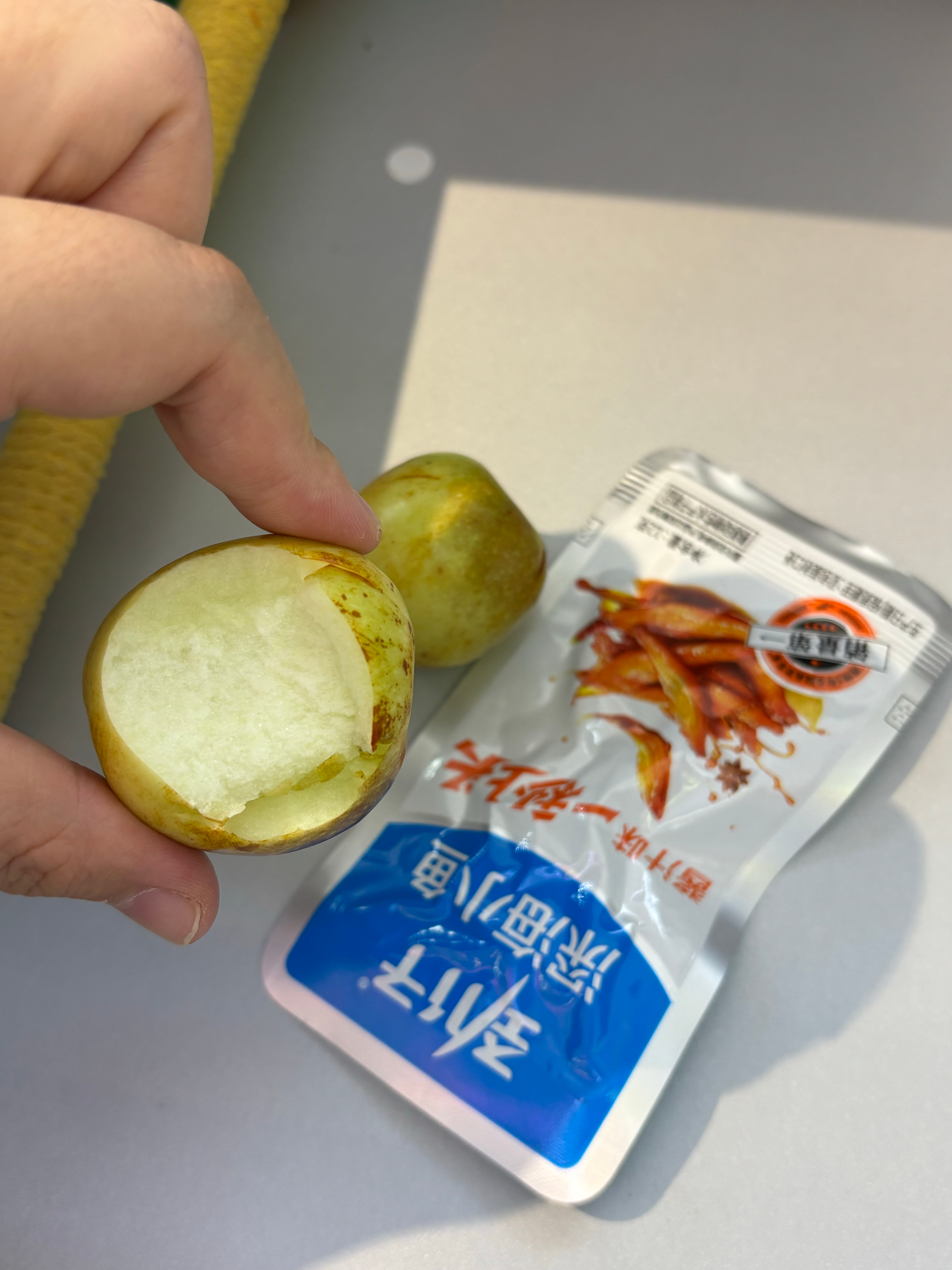 同事偶尔在抽屉里给我放点小零食