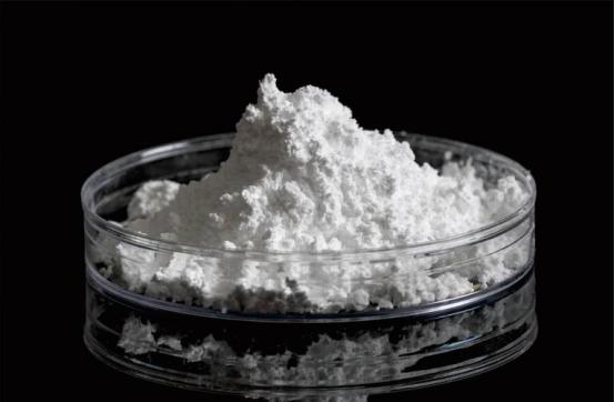 五角大楼最近闹了个大笑话，拿着3亿美元的支票满世界买碳酸锂，结果愣是没人搭理，最