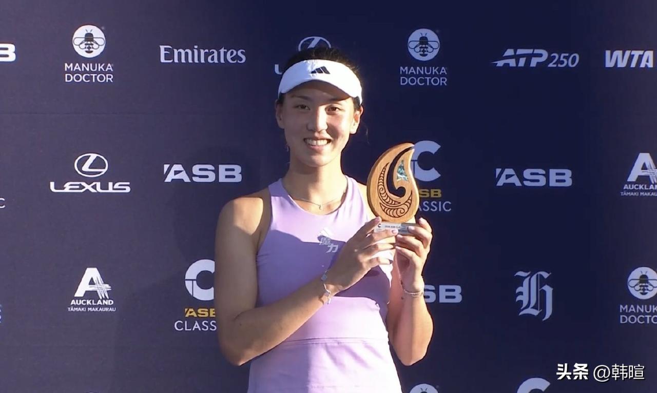 睡前聊几句王欣瑜！
尽管“贵为”法网女双冠军，但王欣瑜至今却依旧无缘自己的巡回赛