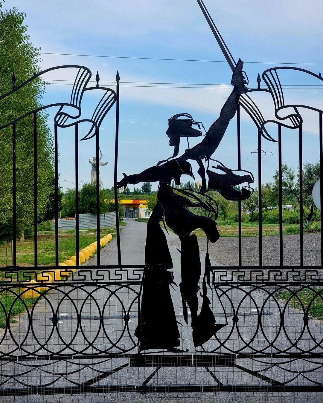 马马耶夫岗主题纪念公园的栅栏🕊 ​​​