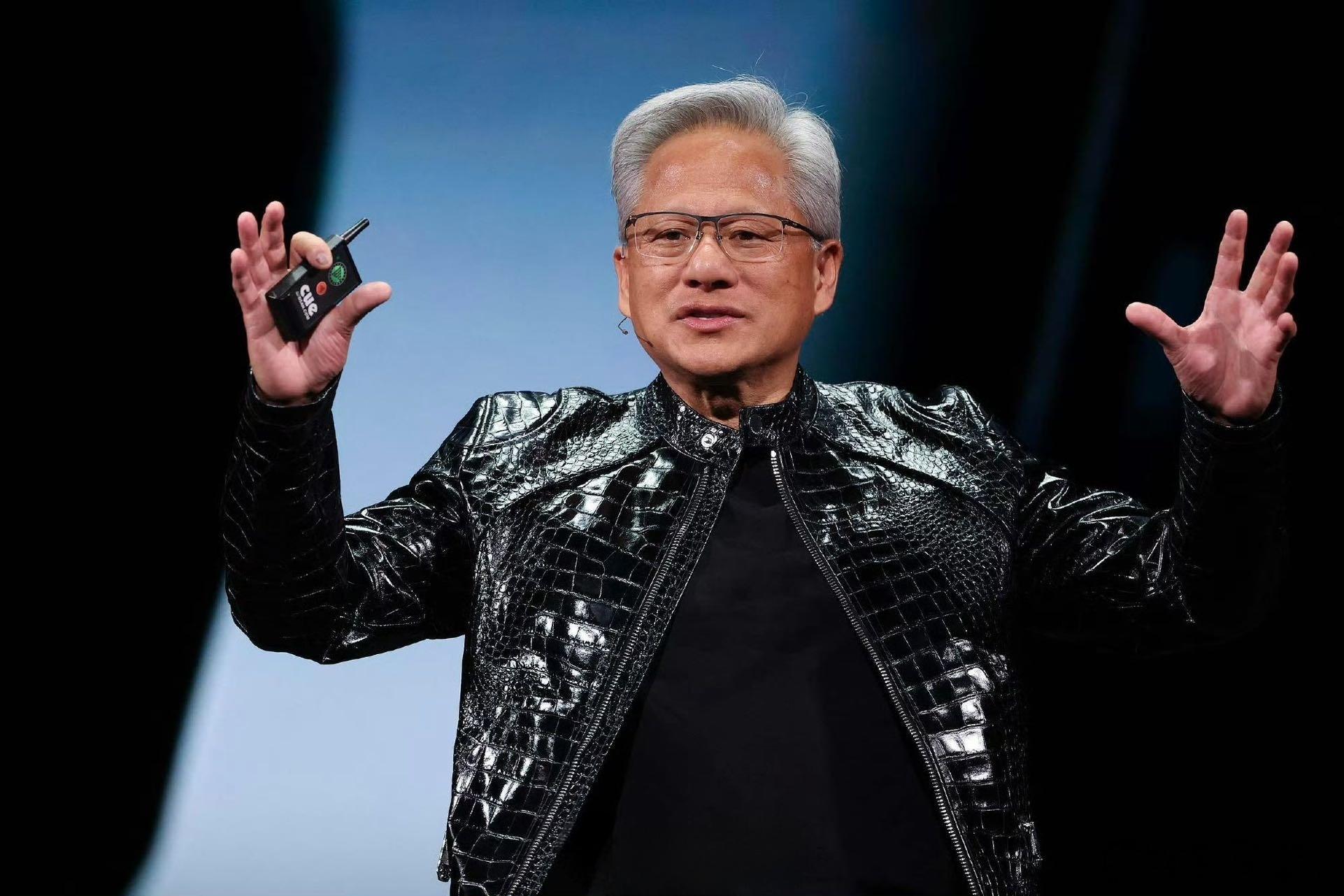 英伟达CEO黄仁勋在摩根士丹利科技大会上公开喊话：内存价格已成为AI发展的挑战，