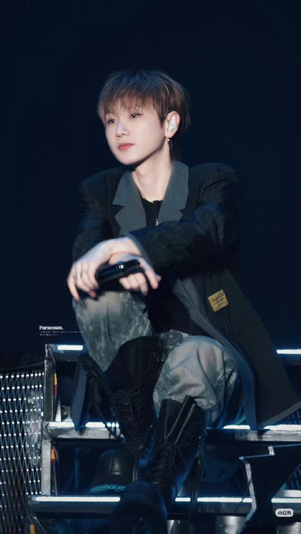 汪苏泷这次回来真的不一样💥强势气场直接拿捏，每帧镜头都氛围感爆棚，风格突破颠覆