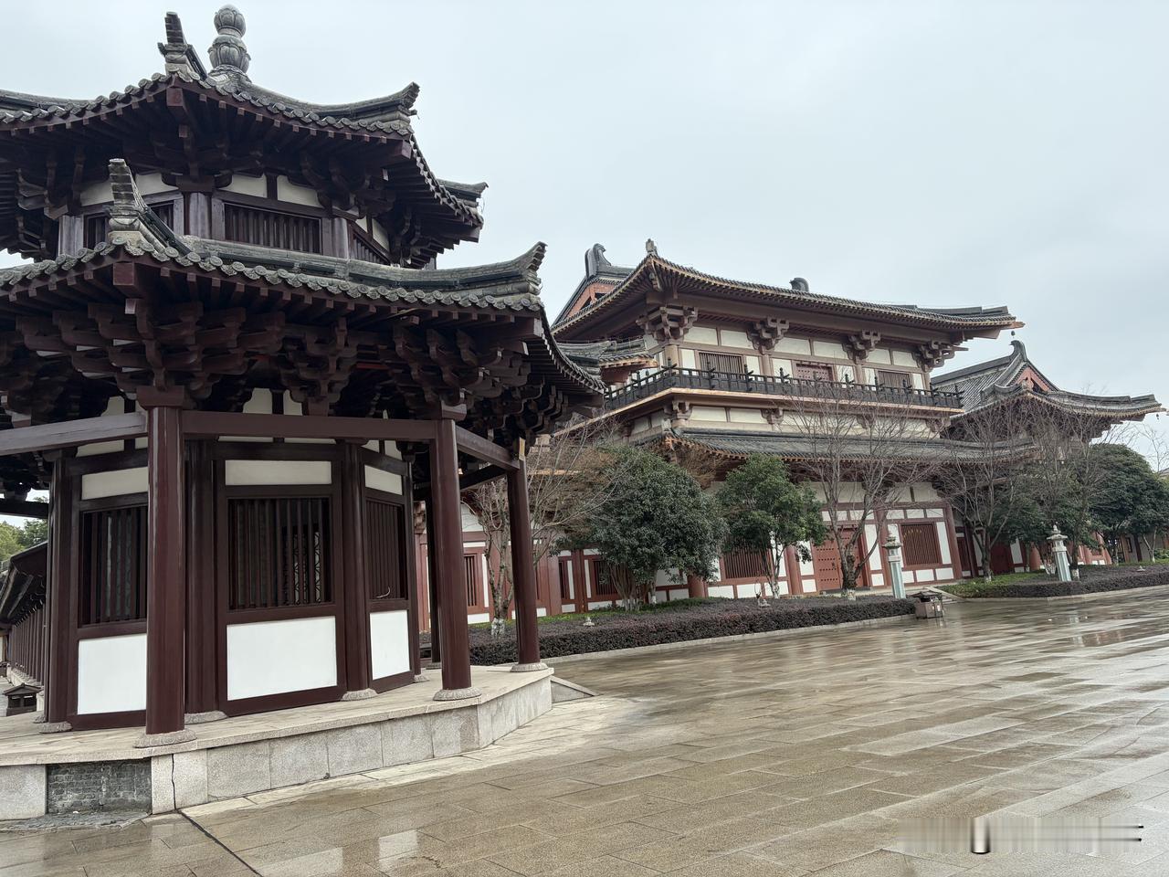 如何看待美国总想插手中国台湾问题路过的朋友家人，交流学习