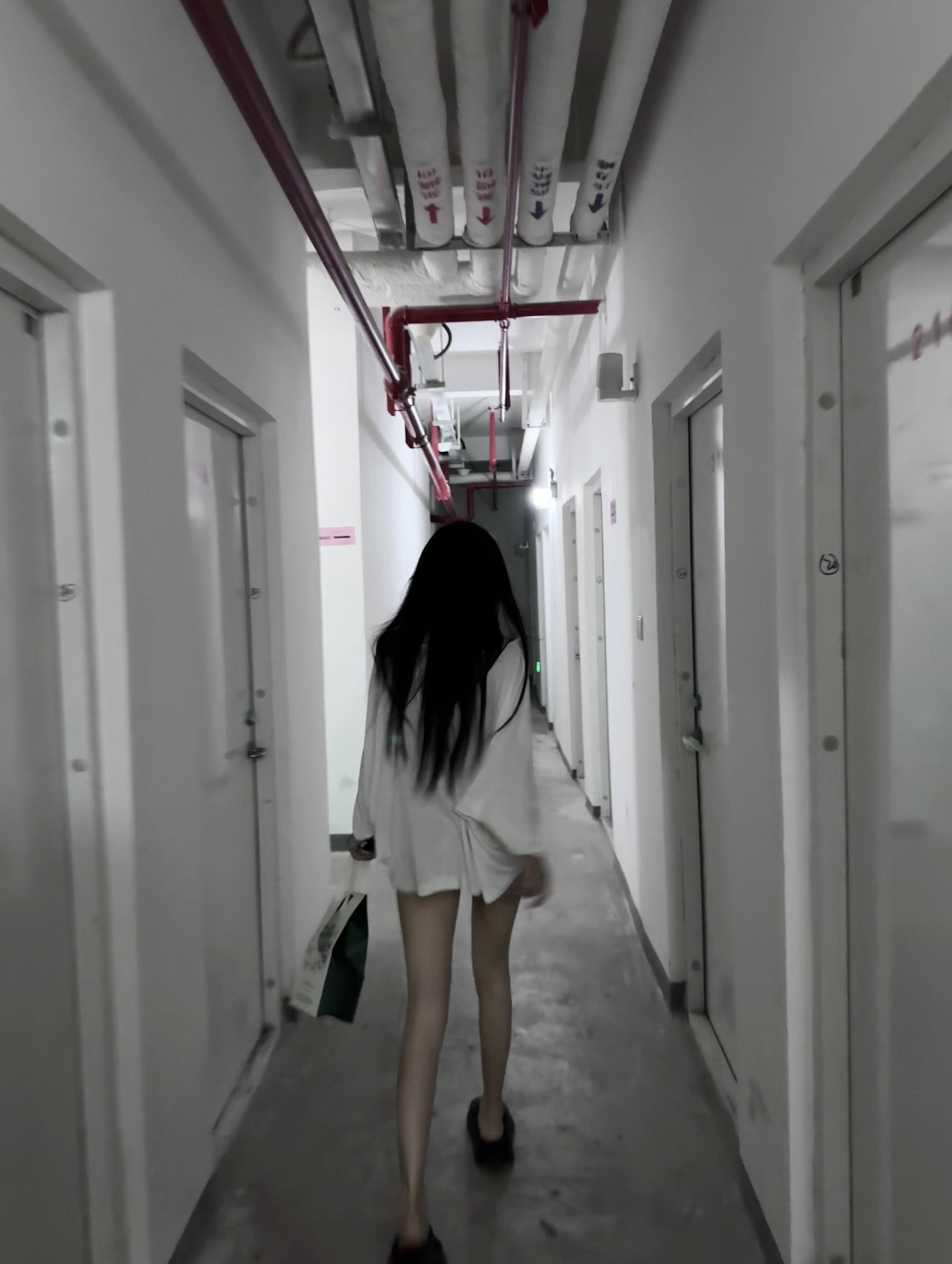 我无名分  我不多嗔  我与你难生恨