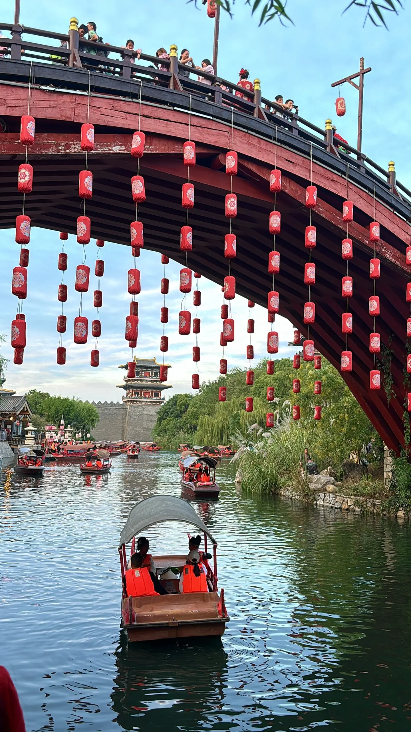 用眼睛看世界，用心对待生活，用行动来证明。