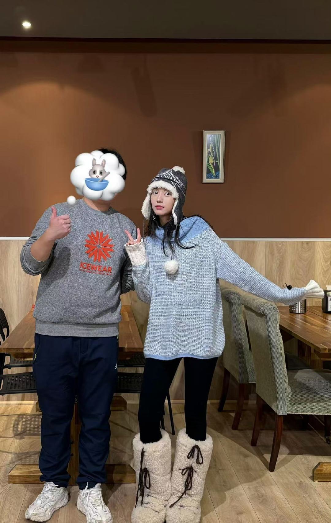 偶遇周也冰岛吃火锅我也想偶遇！ 