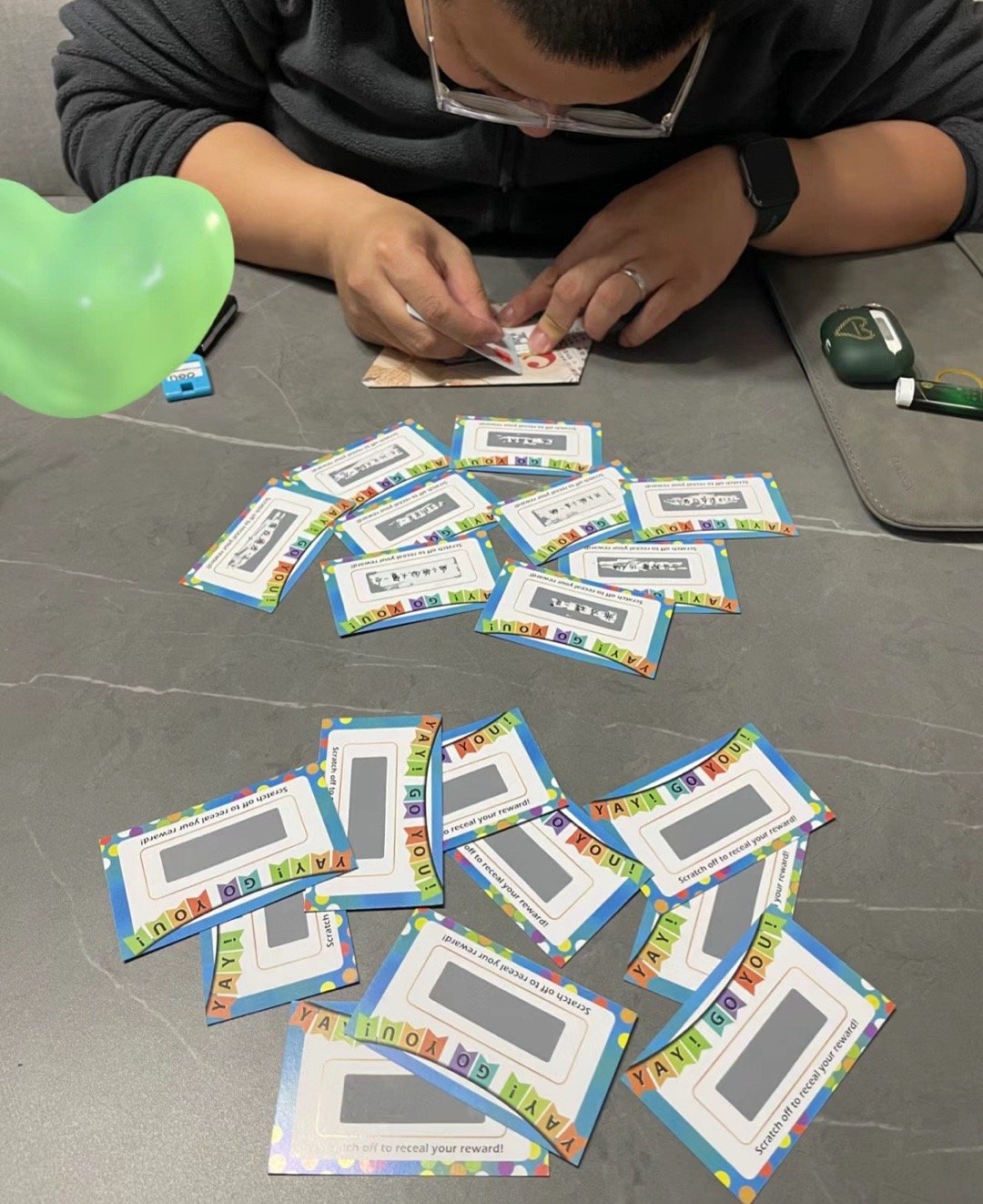 #内娱有自己的刮刮乐#我就说没人能抗拒得了刮刮乐吧！！这股风还是吹到了内娱，小时