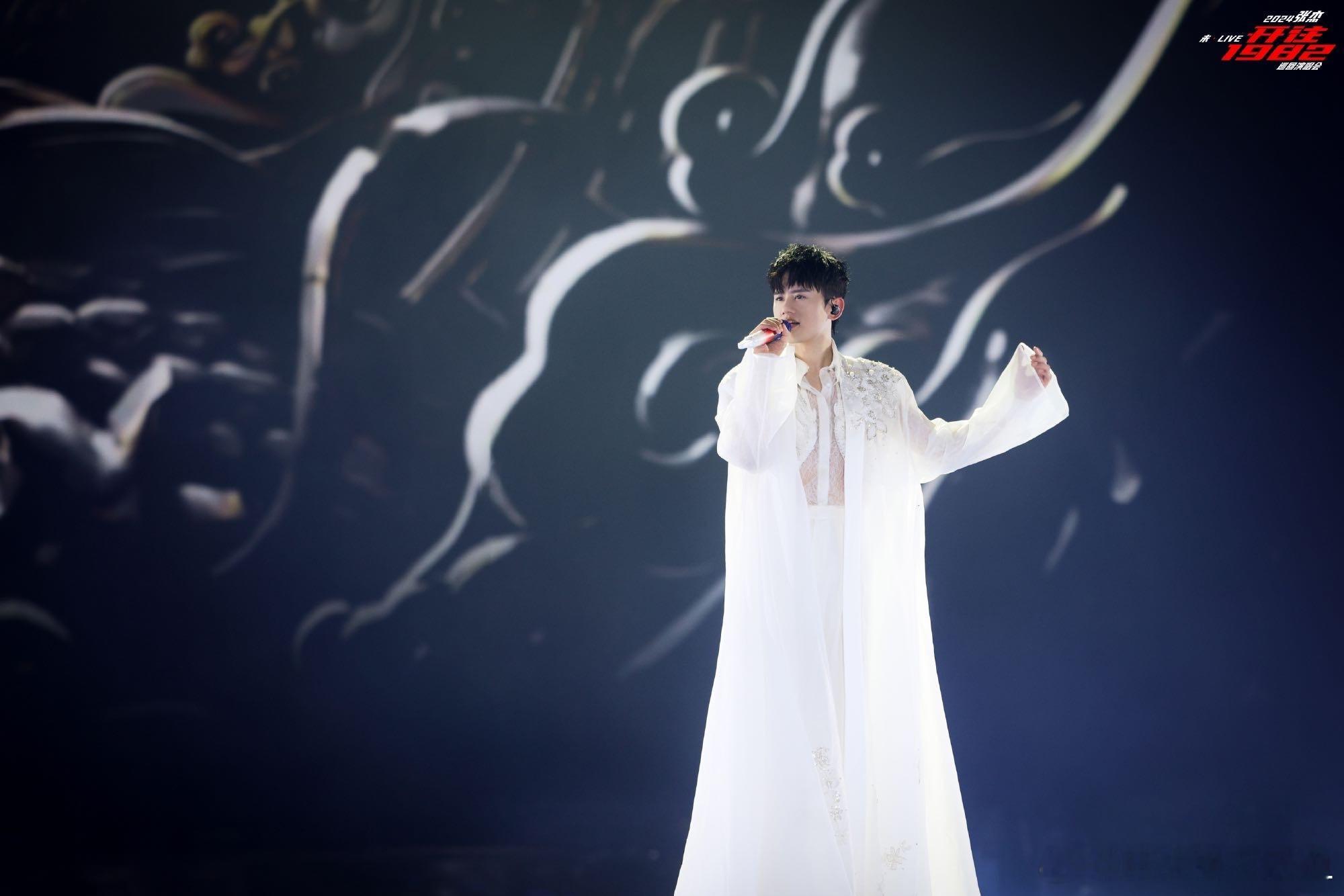 #张杰[超话]##张杰给粉丝的录取通知书#太喜欢杰哥的歌声了，简直好听到爆，杰哥