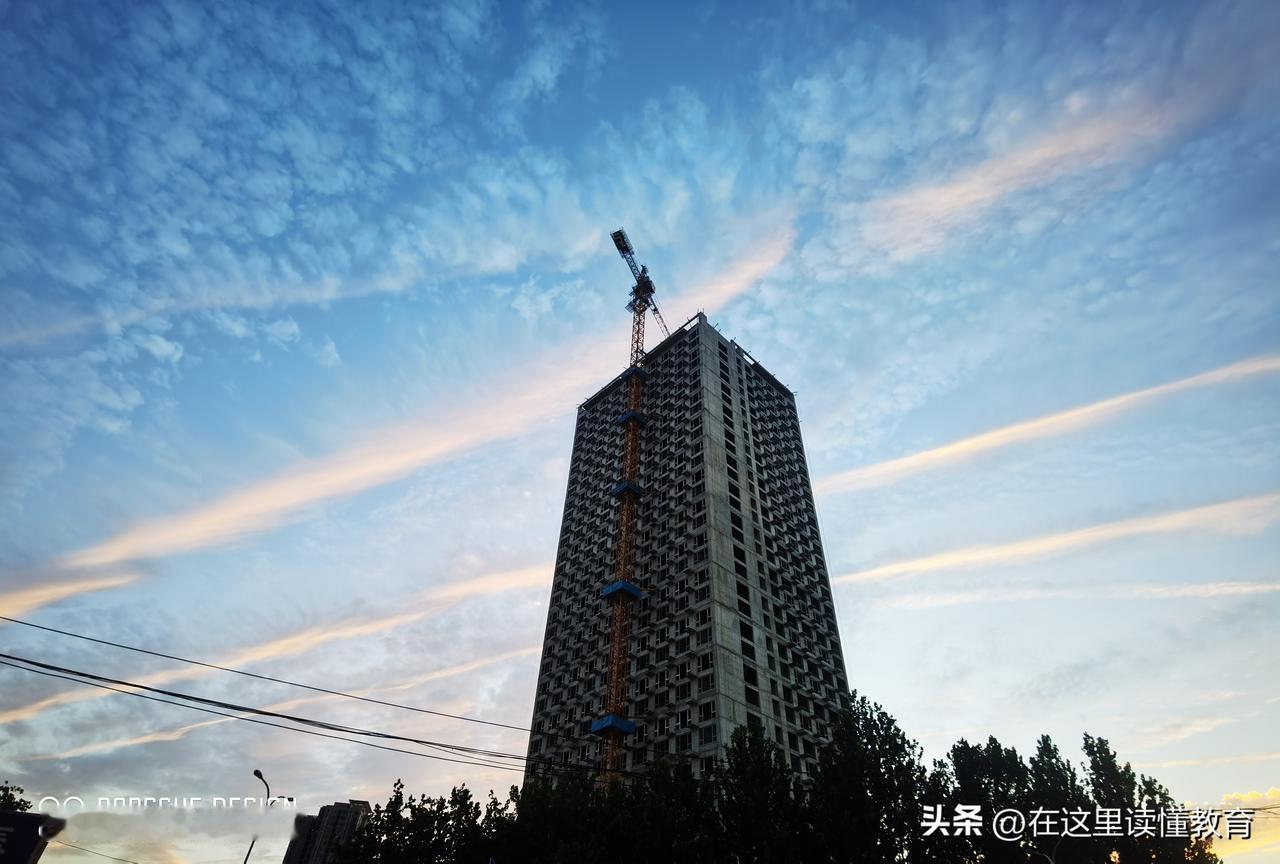 夏日生活打卡季纺织城地铁站A口～傍晚云霞～[笑哭]