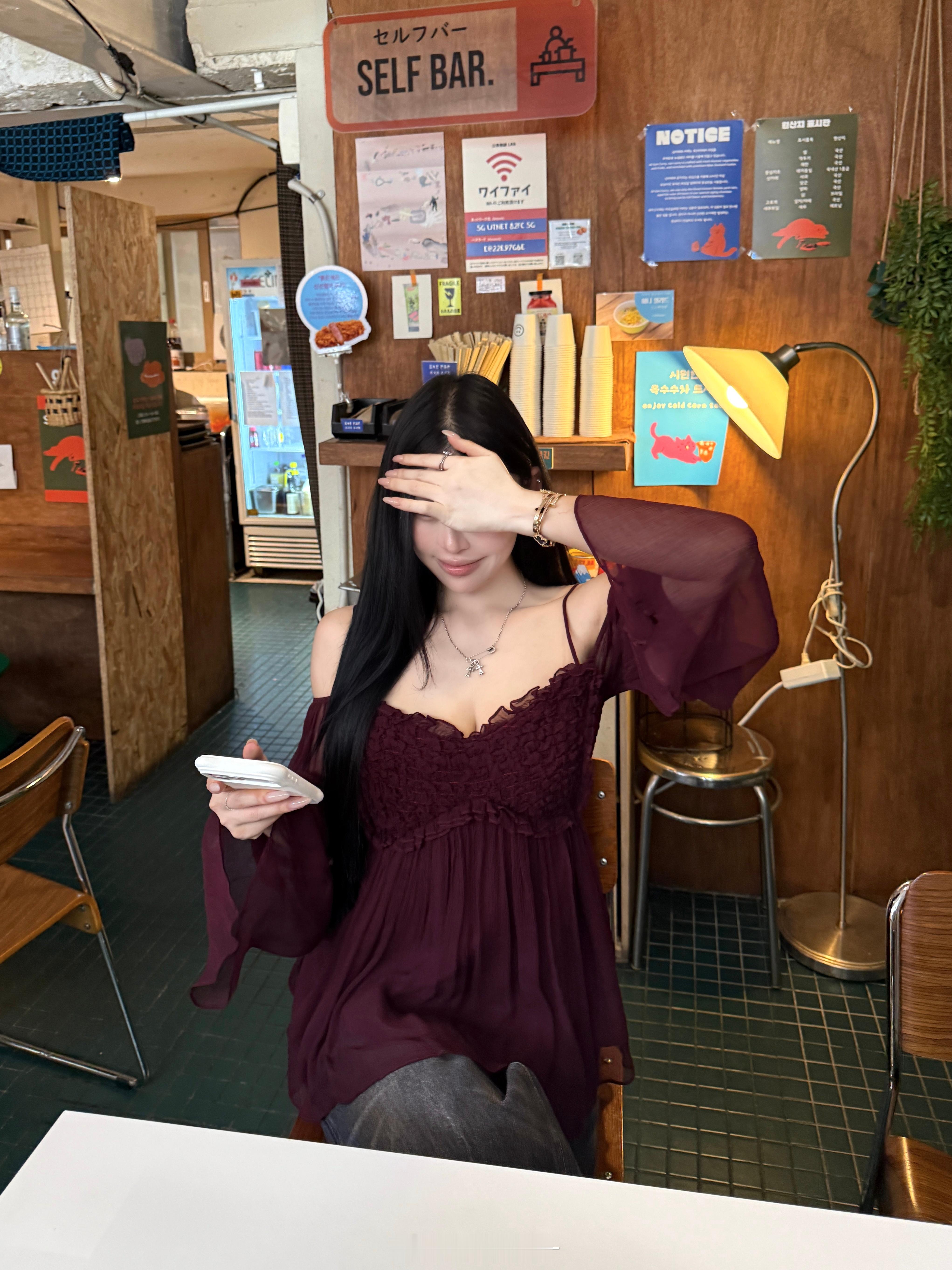 🍷漂亮一直是我们的常态-♡ ♡ 独美一组 自留款”浓颜系薄雾衫”有多少姐妹和我