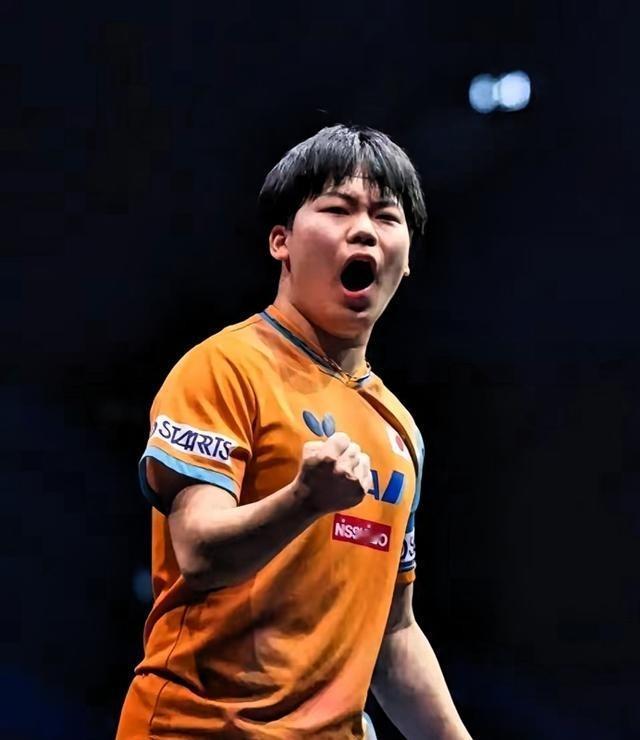 别硬吹松岛辉空了，他真不是天才，顶多算个半成品。

反手生胶确实快，但正手空档大