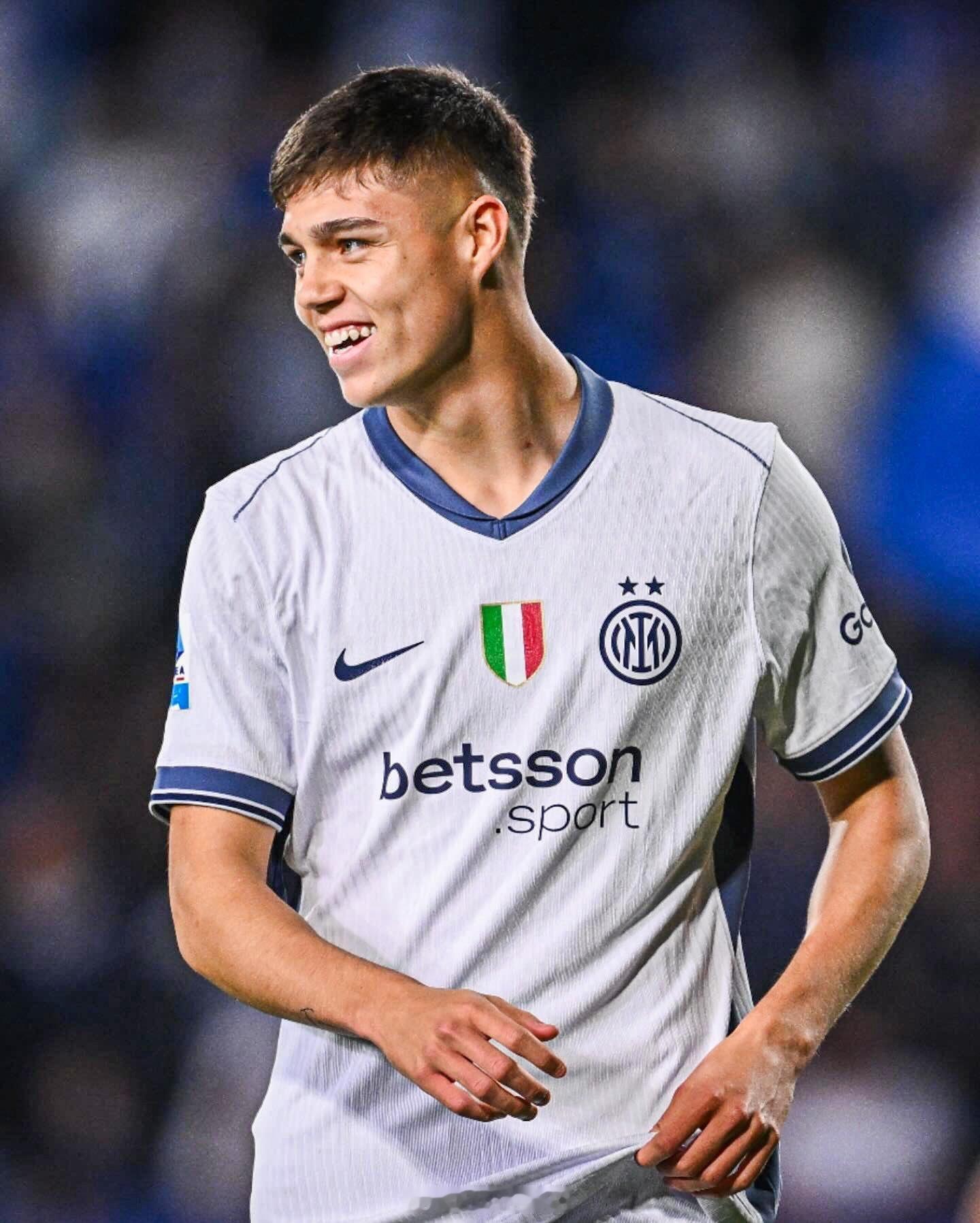 ‼️🇦🇷 托马斯·帕拉西奥斯正式加盟新科阿根廷冠军拉普拉塔大学生队，租借加盟