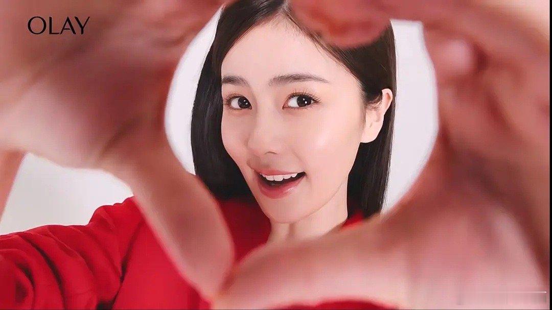 白鹿这个应该不止一个人觉得土吧？ ​​​