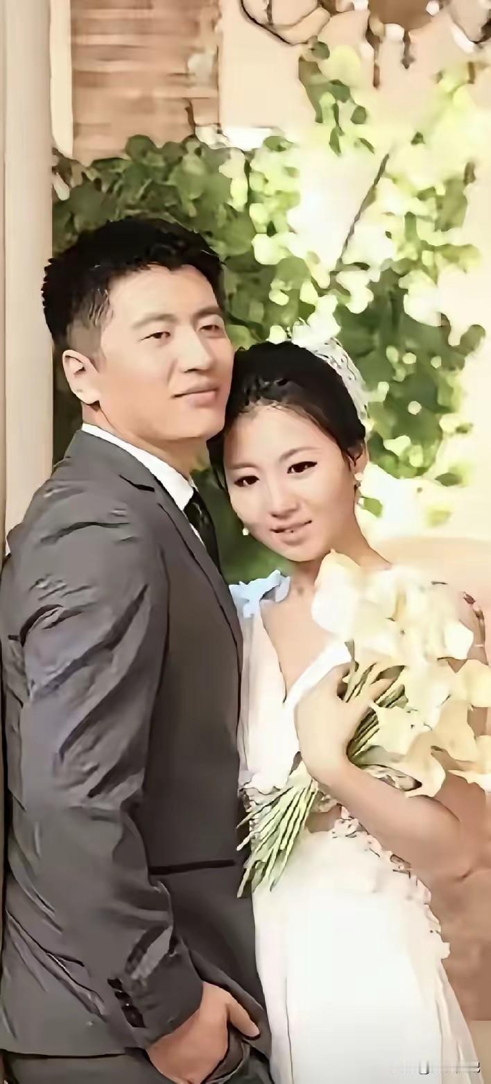 中元节那天，张雪峰老婆写的这段话，看得我心里堵得慌。

说实话，真没绷住。

她