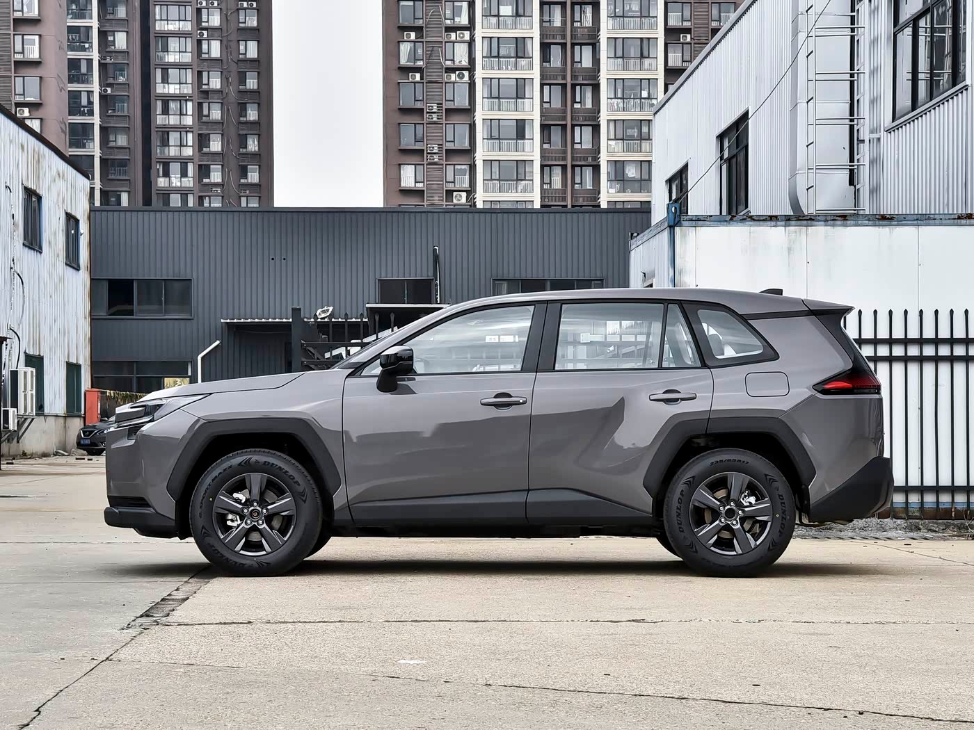 车市观察 丰田RAV4保留纯油2.0自吸是正确的，丰田之前的镍氢电池，基本十小几