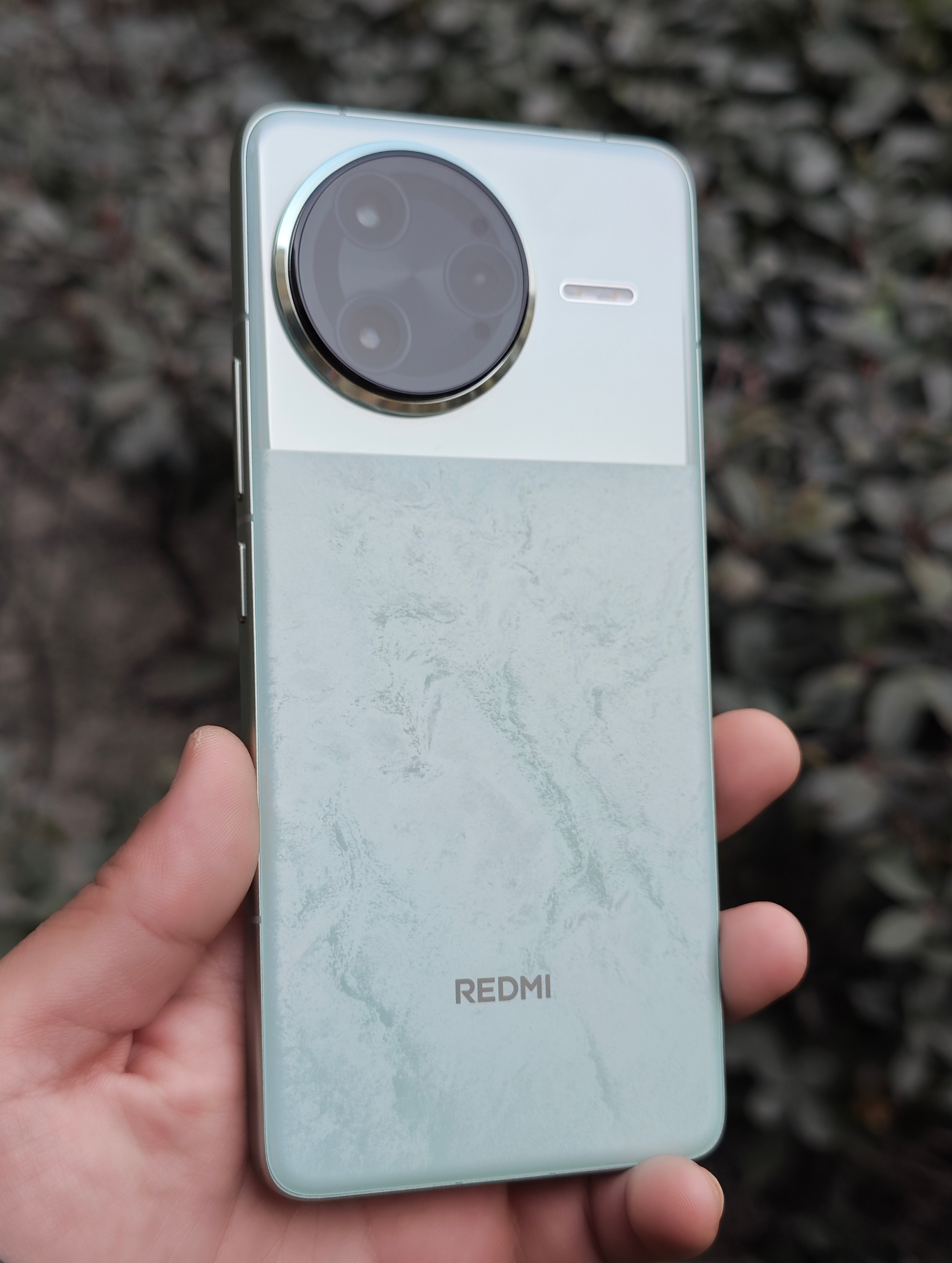 Redmi K80日常使用流畅度在线，刷剧玩游戏都够用，最近也跟上了新系统更新，