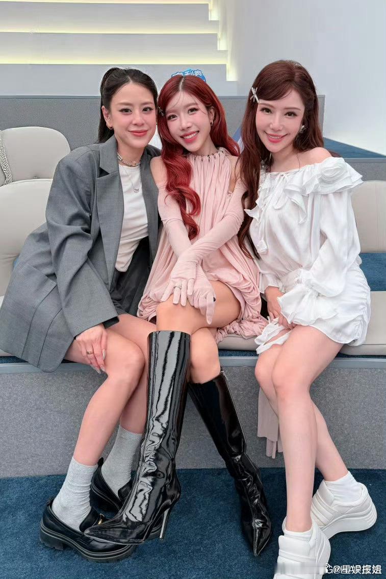 维妮娜浪姐淘汰维妮娜淘汰了建议查查评委席是不是缺了副眼镜？这么亮眼的姐姐也能一轮