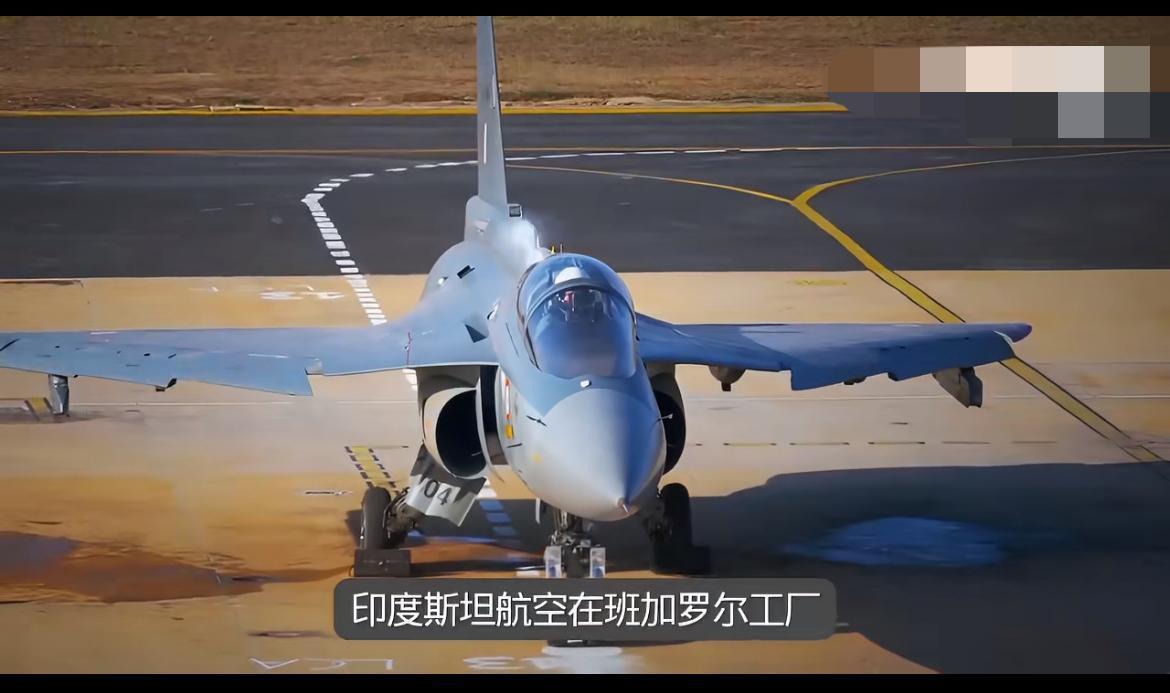 三哥又“挂彩”了！印度“光辉”战机于迪拜航展意外坠毁。

当地时间21日，202