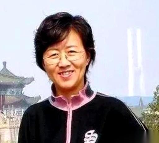 最近总刷到“一个让美国慌了的中国女人”，说东风-17是她主导的。她叫祝学军，咱们