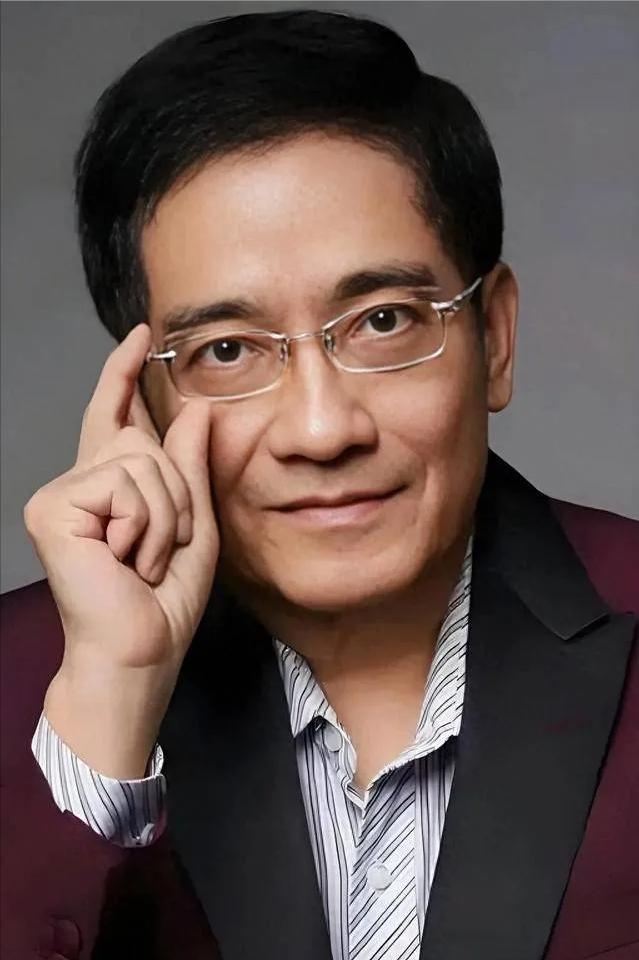 经济学家郎咸平说，钱最大的作用是什么，不是炫耀，不是豪车豪宅，是拥有拒绝的底气，