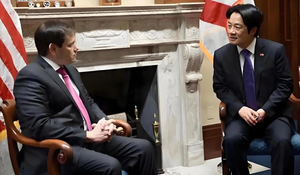 台湾作家雁默发文讽刺道：“全世界与美国的关系最不对等的，最没尊重的，最不透明的，