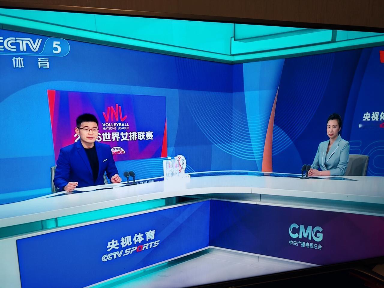 6月7号世界女排联赛南京站的比赛，中国女排对阵波兰女排，中国女排首发阵容是：李晨