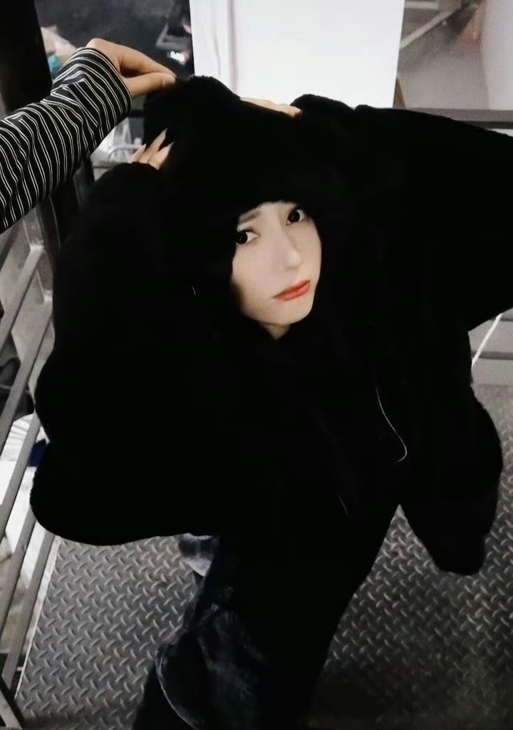 所有人放下手里的事来看这个萌迪迪🥰迪丽热巴