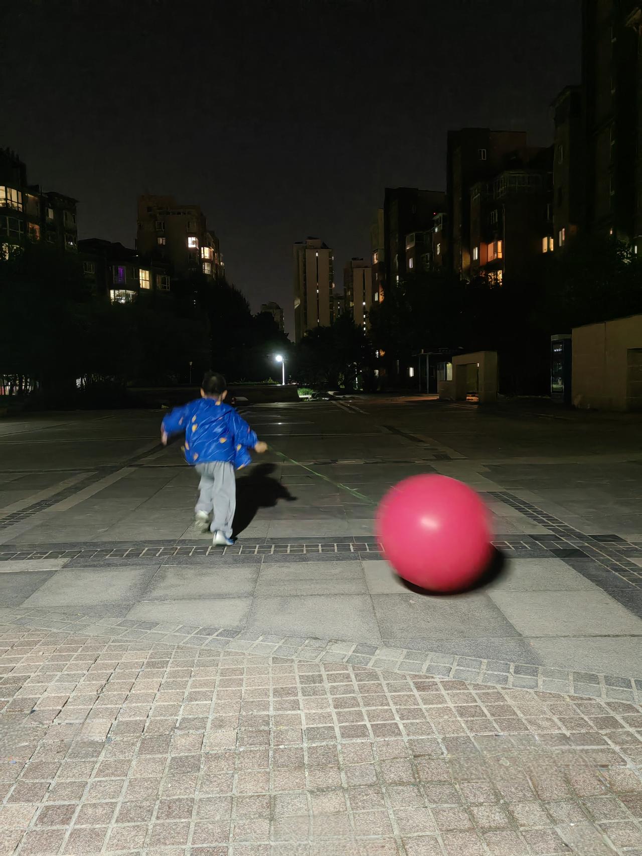 中医说，肝气郁结得找个没人的地方，哈哈大笑。趁着爷仨不在家，我就笑吧！结果……
