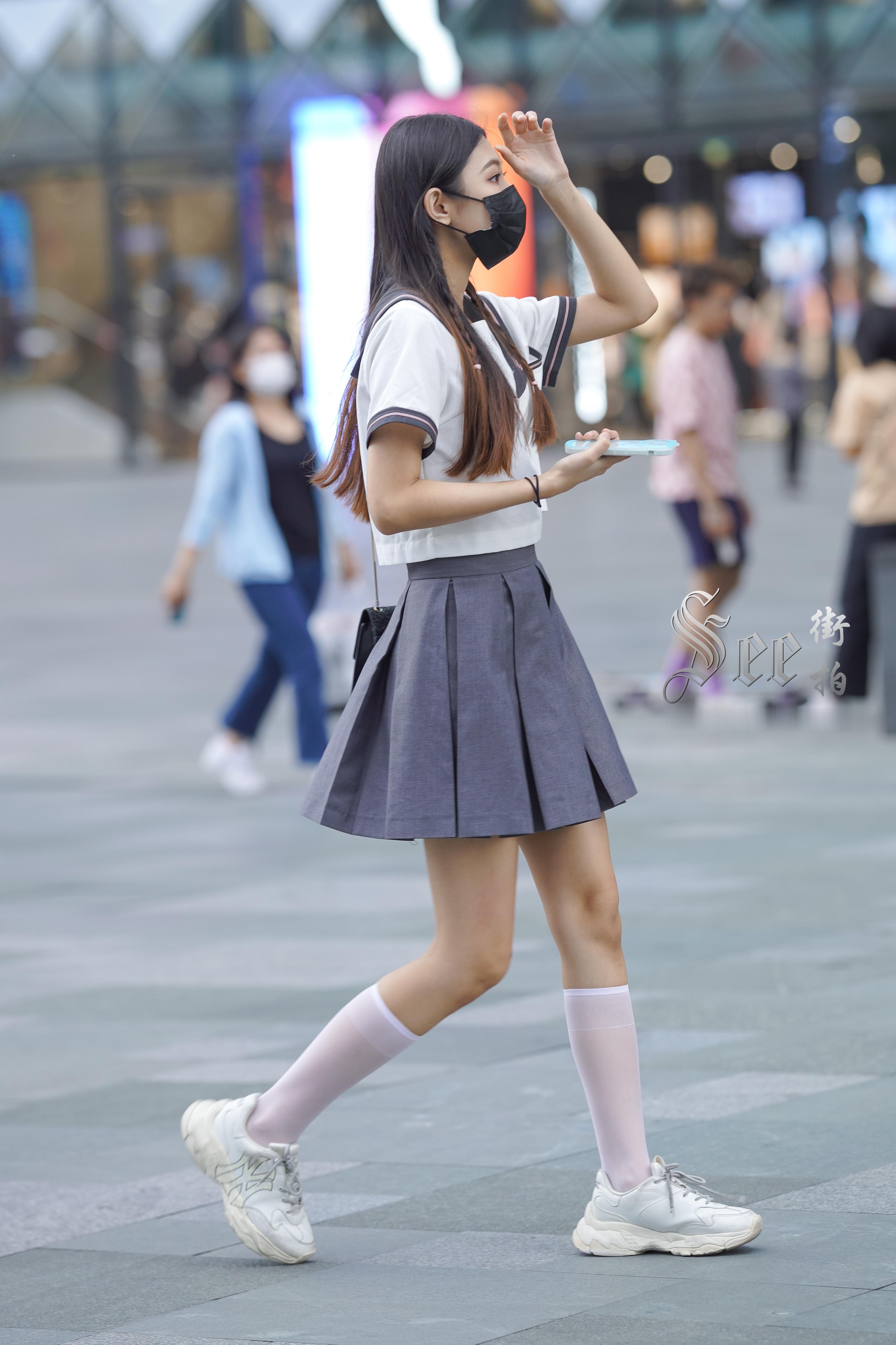 百褶裙校园风，清新甜美~~ 