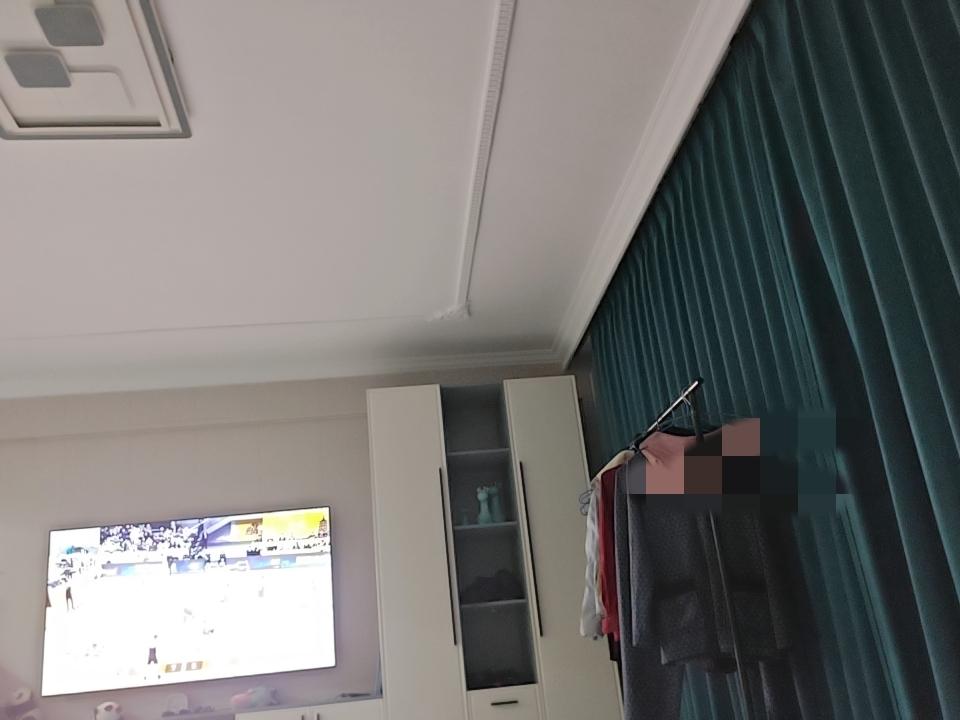 卫冕冠军广厦队果然不好惹！
第一节就披头盖脸来了一阵雷头风，直接把辽宁队打回原形