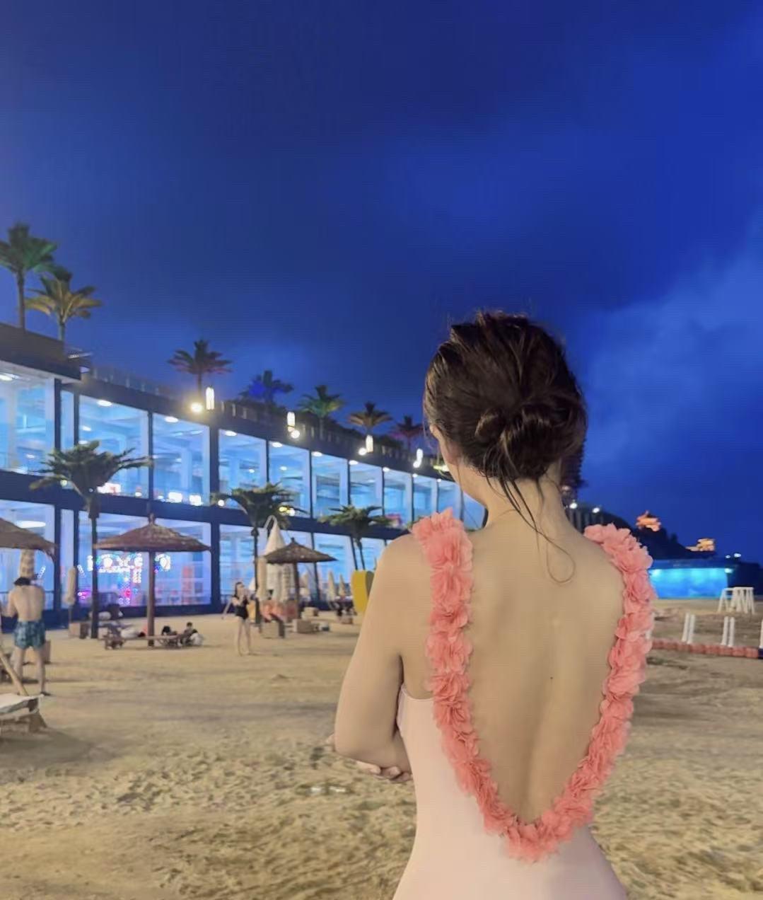 忘了告诉你 我是双鱼座 是突然想通了就放弃一切都不要的双鱼座