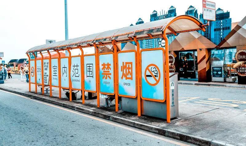 【香港最严控烟令对游客一视同仁】
        这个无差别最低罚款标准3000