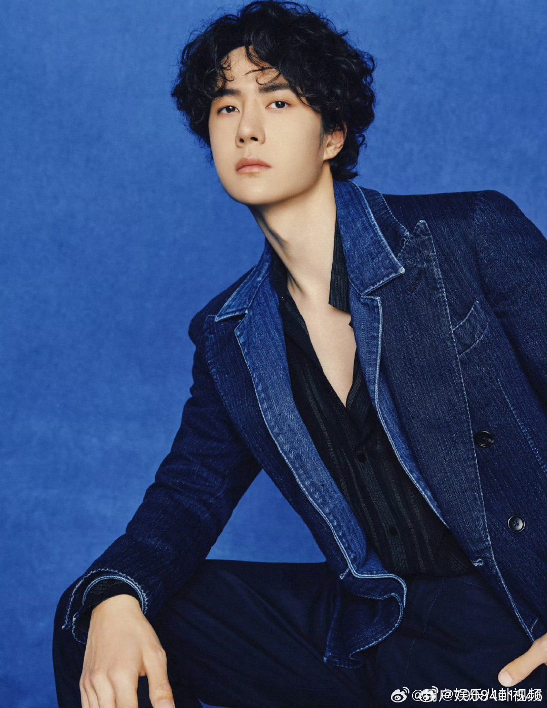 李雨桐真去要王一博签名了李雨桐发王一博签名照 从喊话薛之谦到晒王一博签名，这剧情