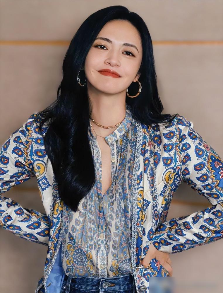 姚晨官宣离婚，炸出一个真相：多年前就分了。
 
一纸声明，把所有人都搞蒙了。不是