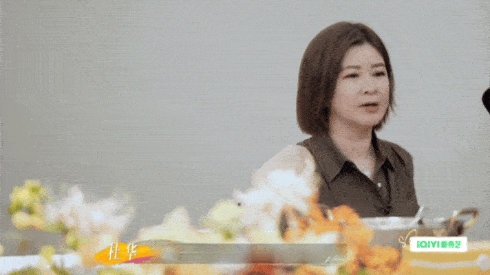 谁懂这段有多好笑！杜华老公58岁，带10岁女儿出门，小区路人一句“跟着爷爷出来啦