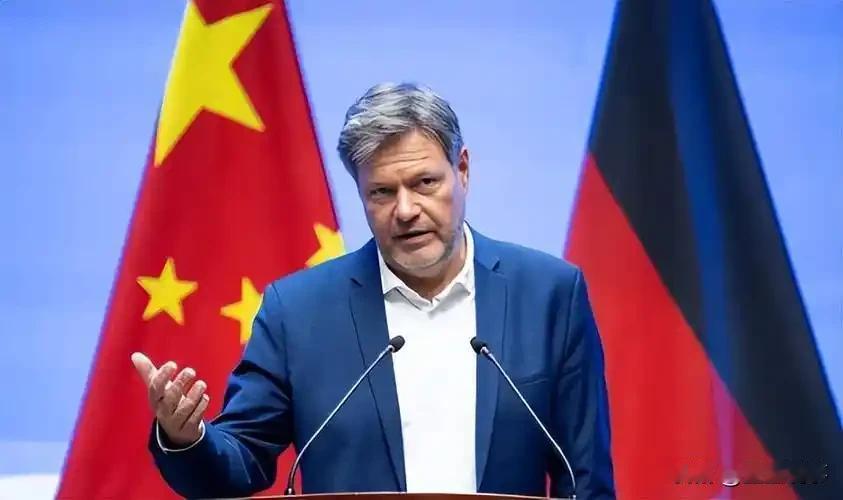 访华归国的德国财政部长克林拜尔接受采访时发出警告：中国电动车技术发展速度与扶持政