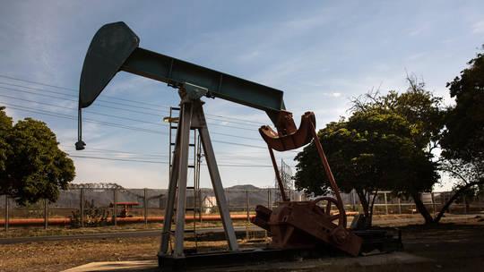 美国总统唐纳德·特朗普公开宣称，倘若美国公司能够重新获得进入委内瑞拉石油工业的权