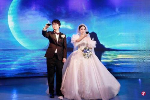 “三无婚礼”为何在年轻人中流行？传统婚礼流程繁琐。费钱又累人。现在的年轻人生活工