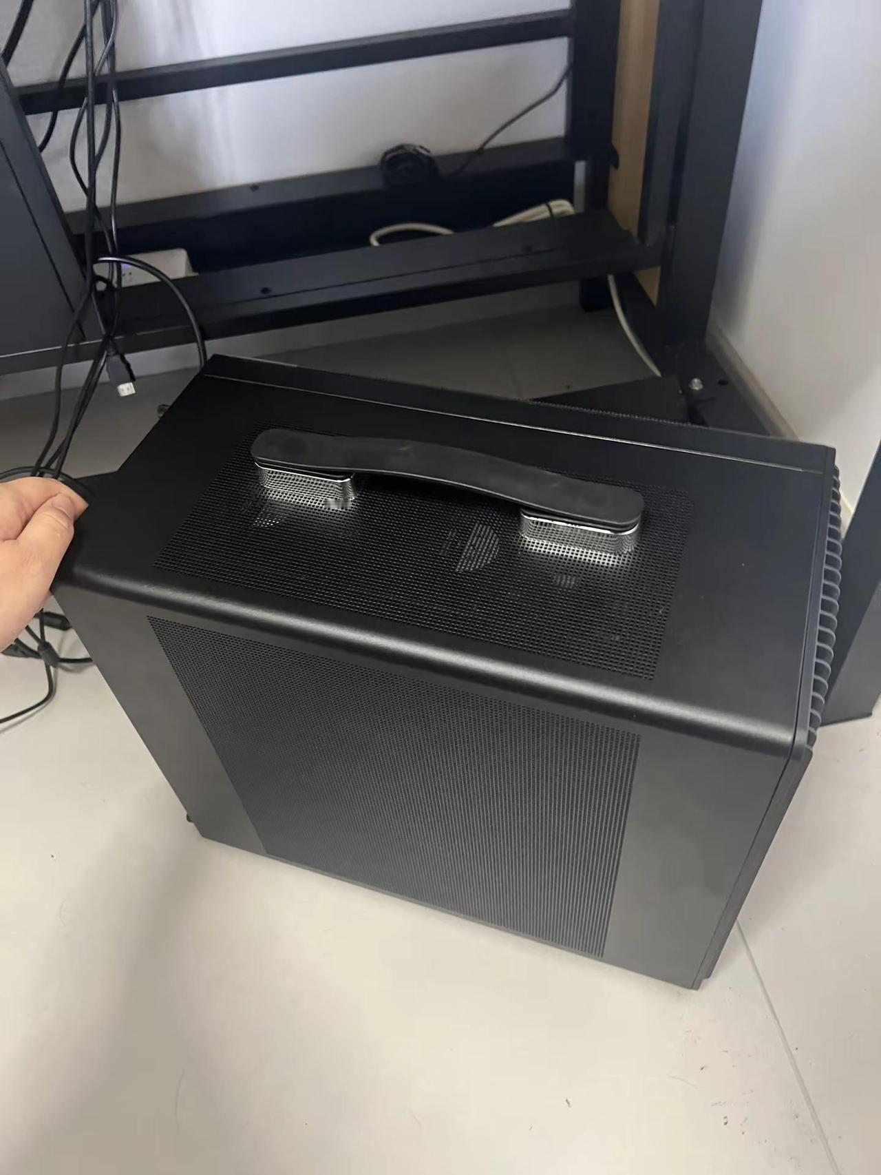 公文包💼。太重了这个箱子图吧垃圾佬 图吧工具箱