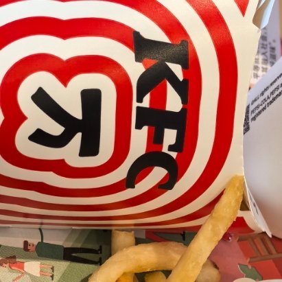 蜜蜂碎碎念‖周末出门了，哪里也不想去，也不想烧饭，就吃个垃圾肯德基吧。 